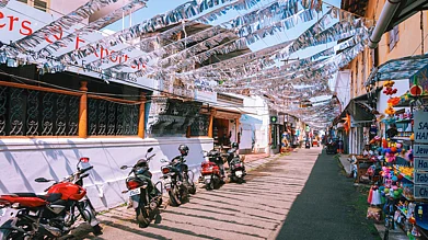 Shutterstock : Jew Street in Kochi