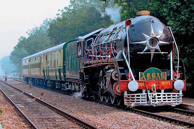 A vintage train ride to Sariska in Rajasthan