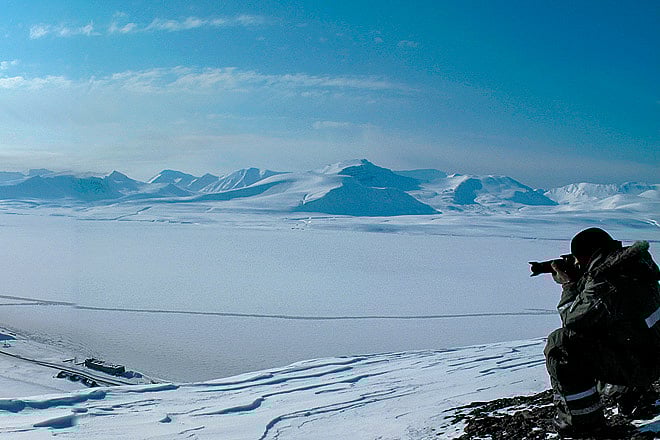 Watch the solar eclipse at the North Pole