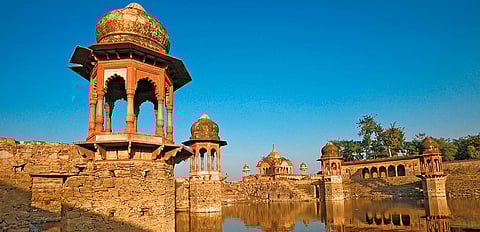 The (taalab) pond by Chuhimal ki Chhatri, Haryana, one of the many beautiful tombs in the state