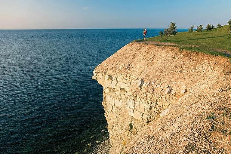 The Panga cliff on the northern shore of Saaremaa - Shutterstock