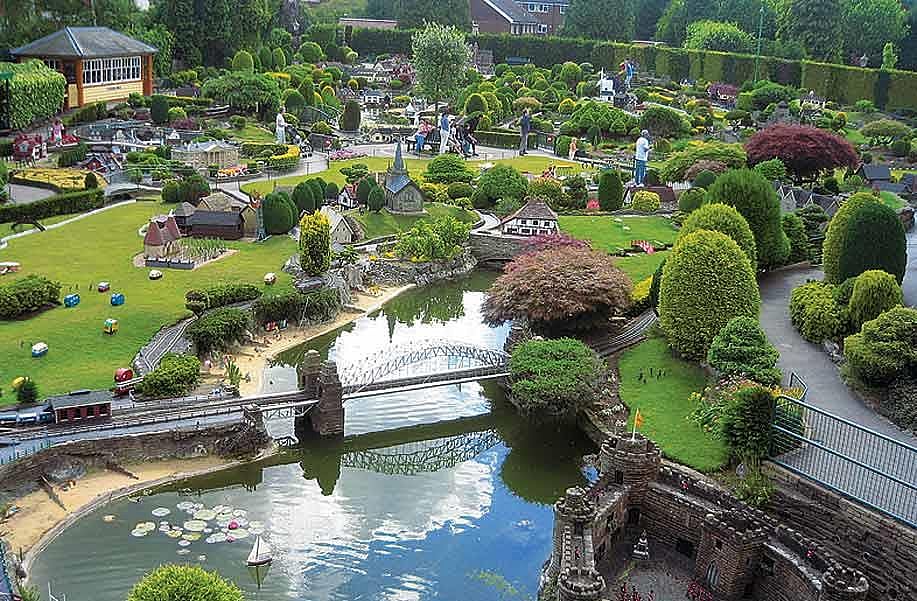 The miniature world of Bekonscot was started in the mid-1920s by an accountant named Roland Callingham, who did this as his hobby