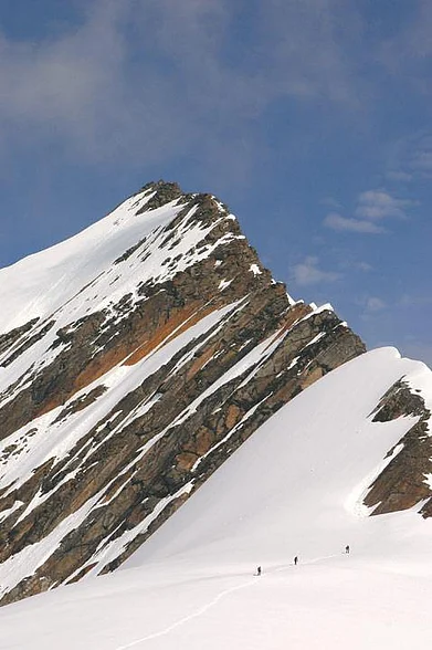 Getty Images : Summit attempt at Ladakhi, Himachal Pradesh. Post-monsoon is a good time for this attempt.