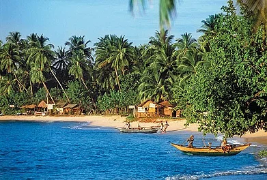 Shutterstock : Unawatuna, just one of the many lovely beaches dotting the islands coastline