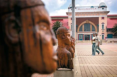 Shutterstock : Museum Africa