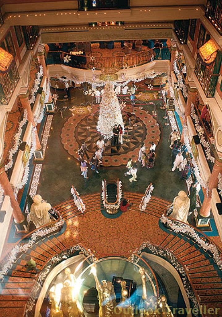 Atrium and reception area of the SuperStar Virgo
