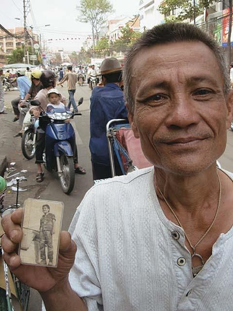 A cyclo driver reveals his past