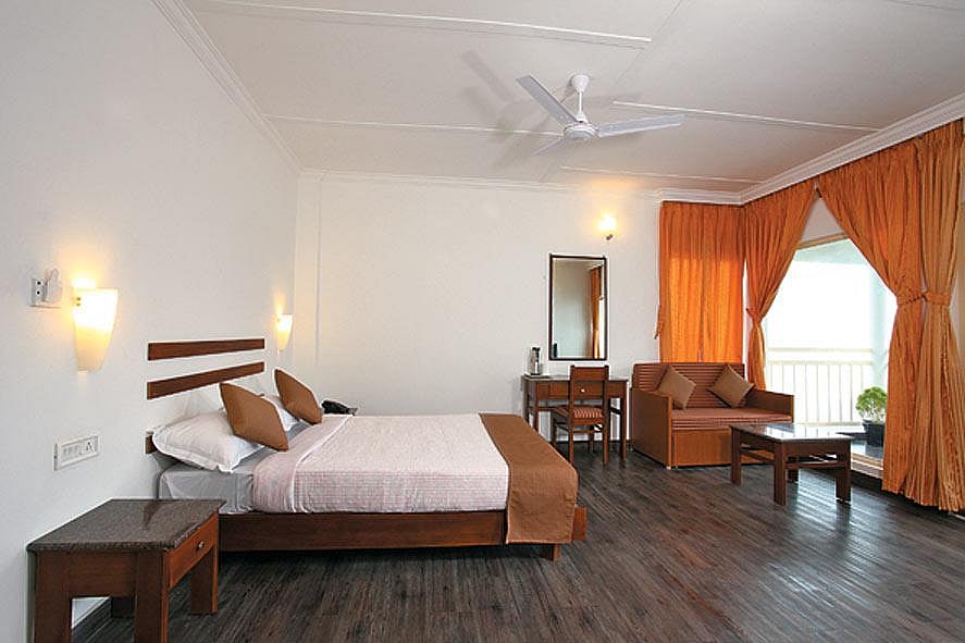 The wind in the tea bushes