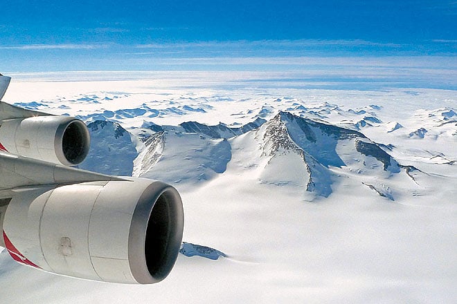 Australia Poles closer