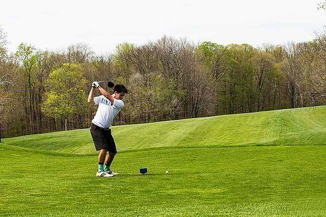 Teeing off at Europe--s highest golf course