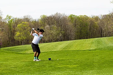 Teeing off at Europe--s highest golf course