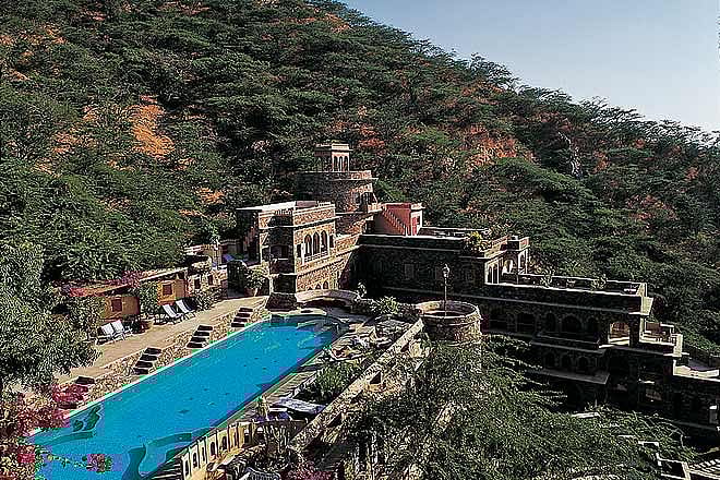 Quick Guide Neemrana Fort-Palace, Rajasthan