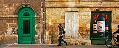 Depositphotos : Explore the picture perfect streets, buildings and cafes in the French town of Bordeaux