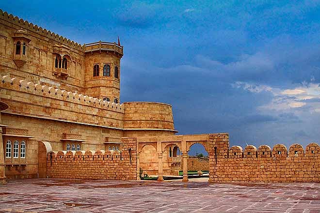 Watch the monsoon unfold in Jaisalmer
