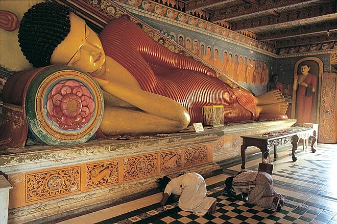 Nilanjana S Roy : Visit Buddhist shrines of importance in Sri Lanka