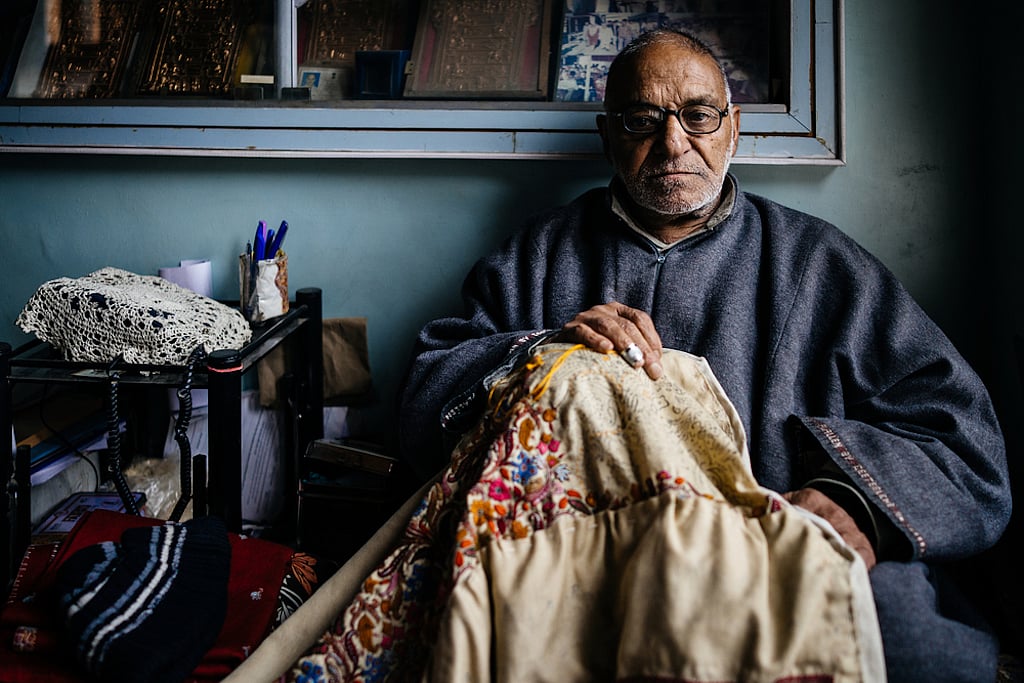 Costas Anton Dumitrescu / Shutterstock : You will find a variety of ancient embroidery styles in Kashmir   