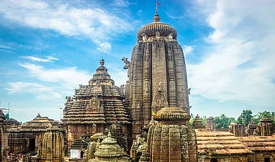 Pattnaik.chandan/ Wikimedia Commons : Lingaraj temple is the largest temple in Bhubaneswar