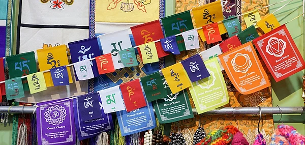 Tibetan souvenir shop in Manali, Photo Credit Shutterstock