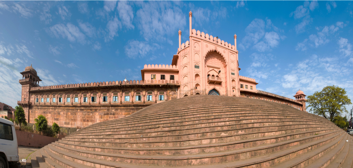 Panoramic view of Taj-ul-Mosque in Bhopal - Shutterstock