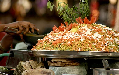 Shutterstock : Indulge your craving for a slow-cooked traditional meal at these dhabas