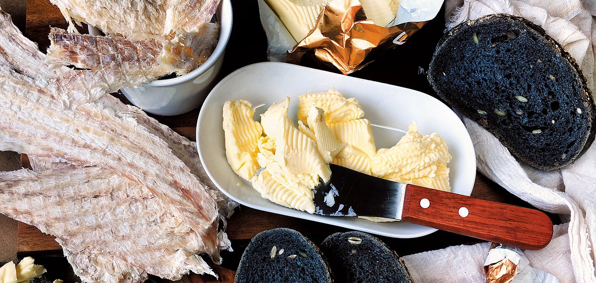 Hardfiskur served with charcoal bread and butter