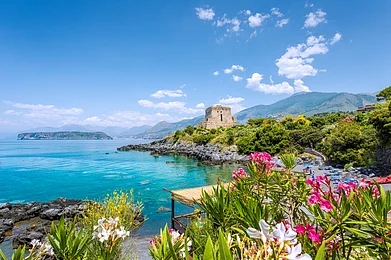 Shutterstock : Wine Region Basilicata in Italy