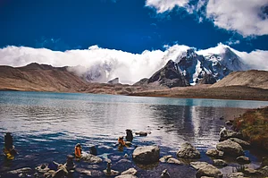 Unsplash : All You Need To Know About Sikkims Gurudongmar Lake