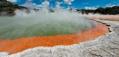 Depositphotos.com : 5 Famous Hot Springs In Japan