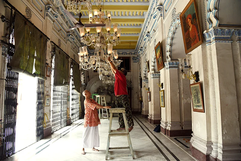 Inside Shobhabazar Rajbari