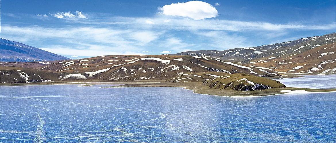 Tibet The Lakes in Winter