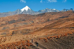 Himachal Pradesh Trekking Along the Spiti River