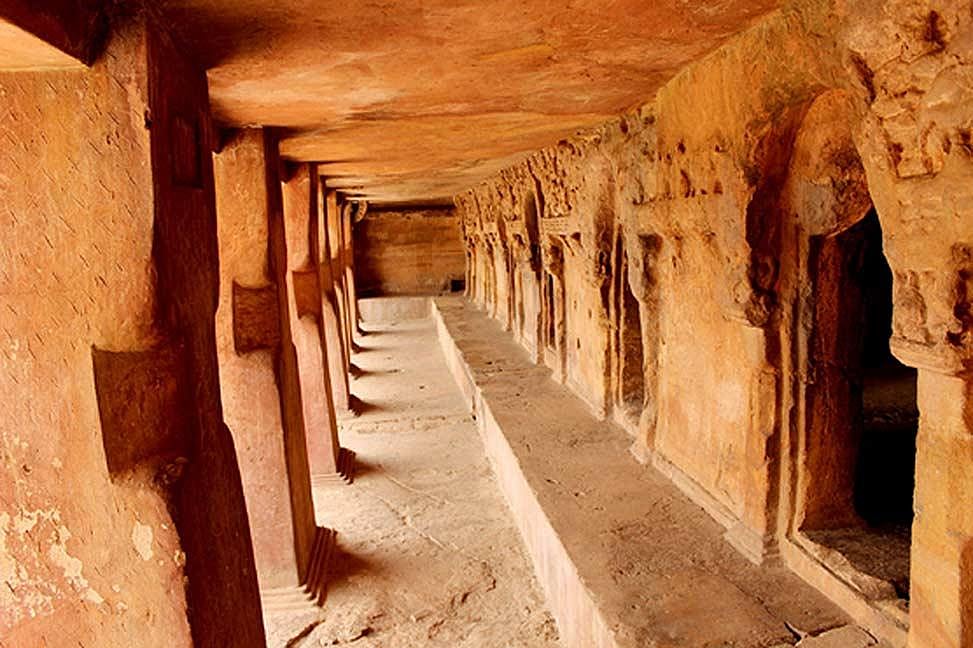 Just 7km from the city of Bhubaneshwar, this historical place shows the earliest exploits of rock-cut architecture in eastern India by the Jain rulers.