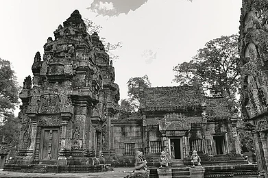 Banteay Srei The well-preserved exteriors. This elaborately carved temple built in pink sandstone (which weathers well), 32km from the main complex of temples, should not be missed for the world.