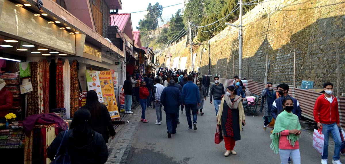 Tourists at the Mall Road in Shimla 