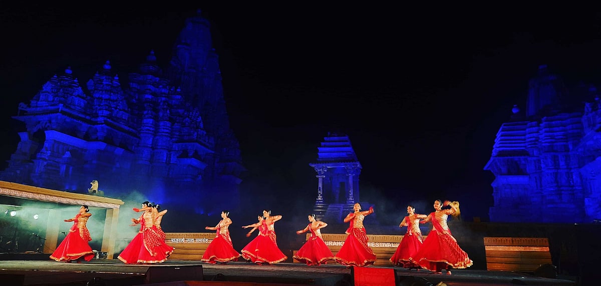 Maitreyee Pahari and Group perform Kathak at the 47th Khajuraho Dance Festival 