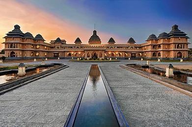 Evolve Back Resorts : Evolve Back Kamalapura Palace in Hampi