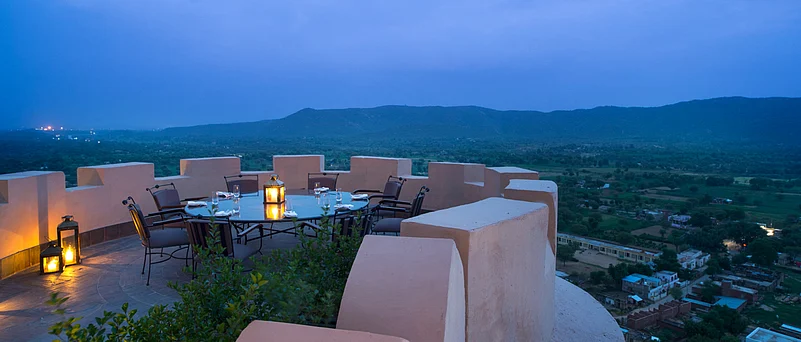 Dine out under the stars at Alila Fort Bishangarh