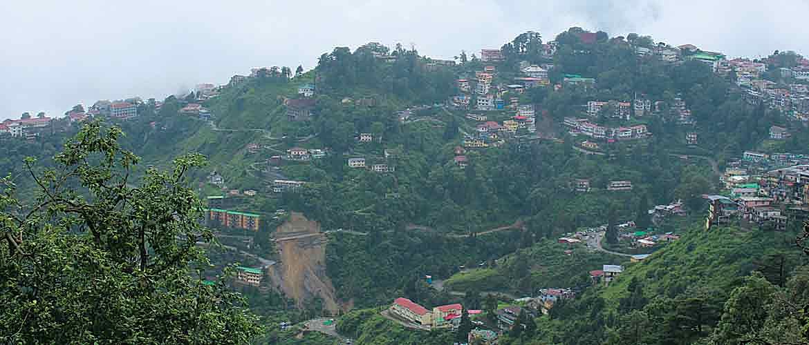 La Villa Bethany offers spectacular views of the surrounding hills