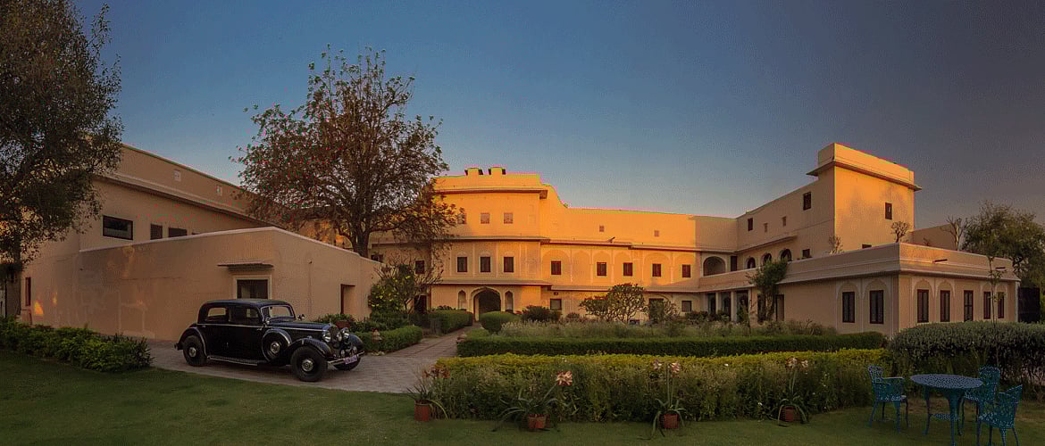 The facade of the Royal Heritage Haveli by Niraamaya 