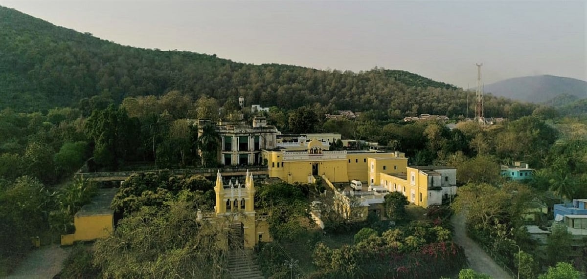 The Dhenkanal Palace is nestled against the gradual slopes of the Eastern Ghats.