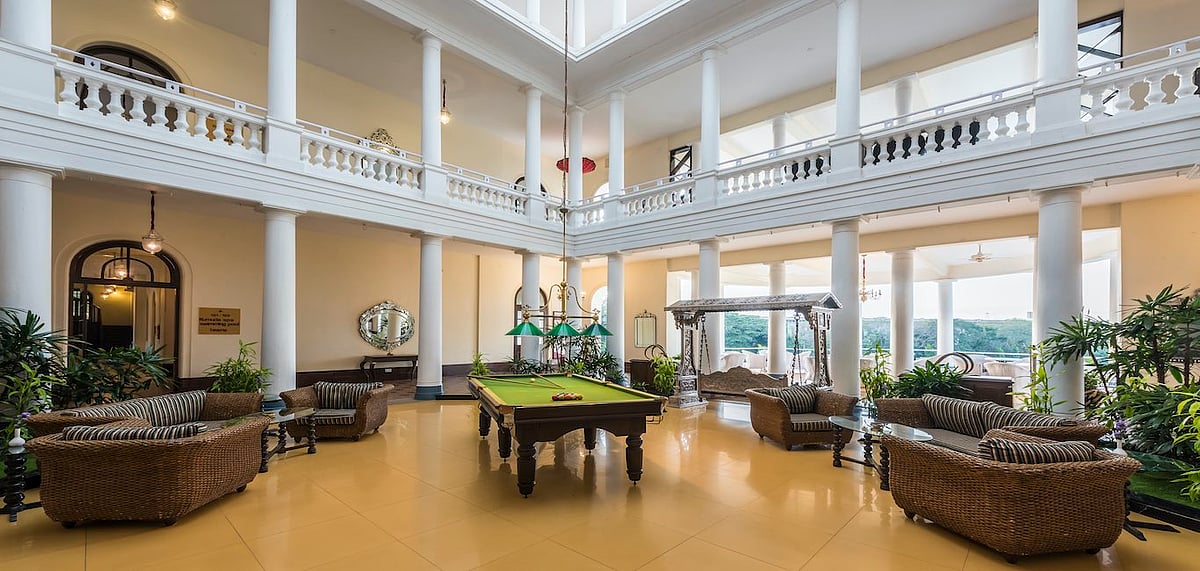 The courtyard of Royal Orchid Brindavan Garden Palace 