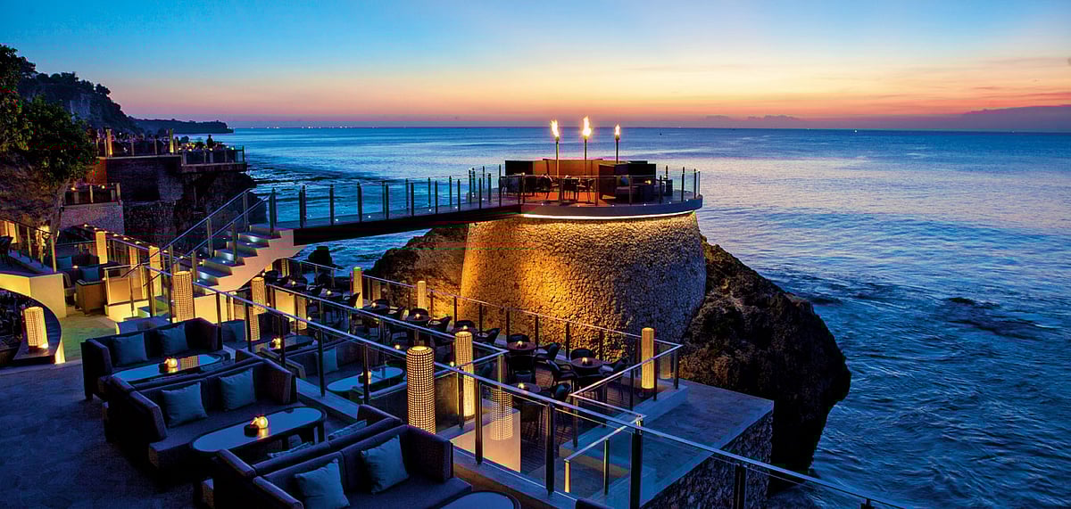 Ayana Bali : The Rock Bar at sunset 