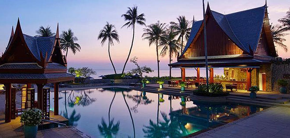 The poolside view of Chiva-Som in Thailand