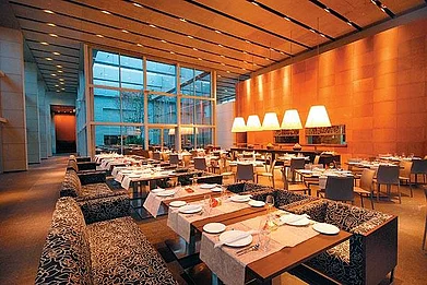 hour Caf Swiss