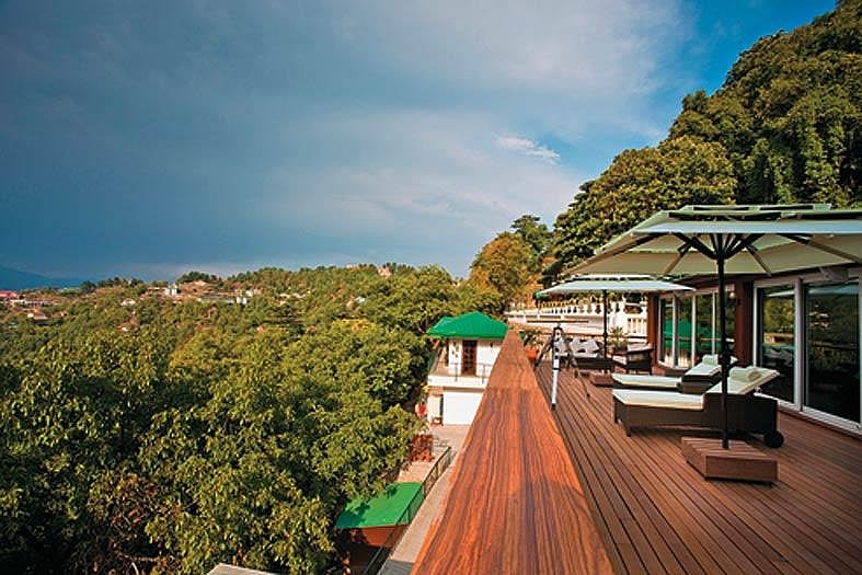 The lounge at Shervani Nehru Place