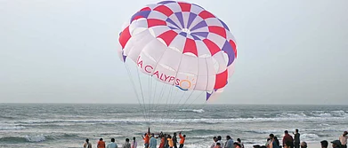 Parasailing on Kolva beach, Goa