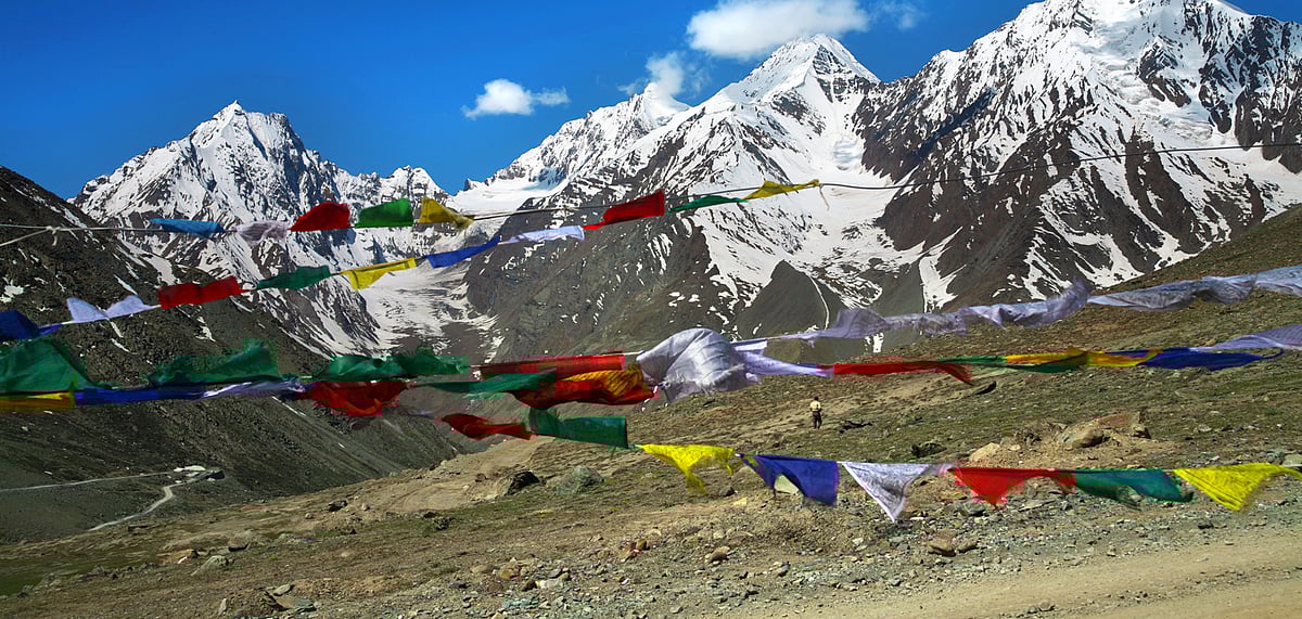Beautiful scenic view of Kunzum Pass