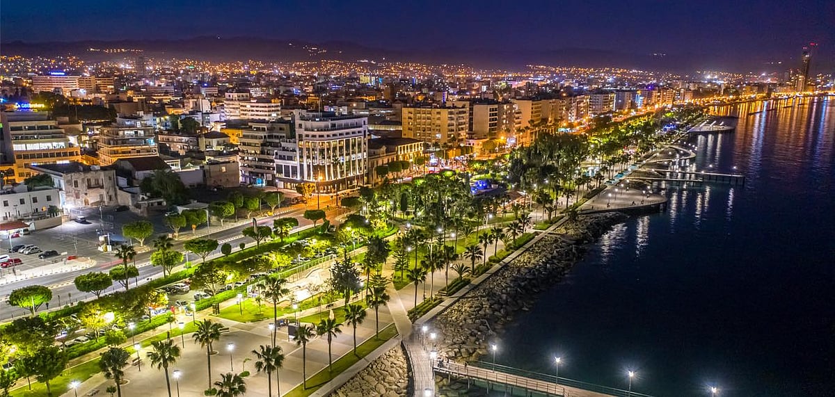 The state will pay for the trip of those who contract the coronavirus on a trip to the country