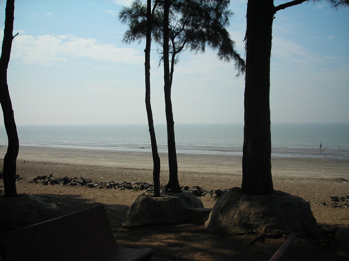 Dahanu is known for its uncrowded beach