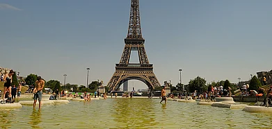 State governments are coming up with heat plans to battle the summers (Picture from Paris in 2010)